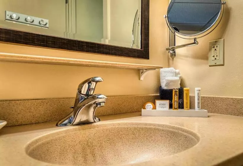 Reges Oceanfront Resort