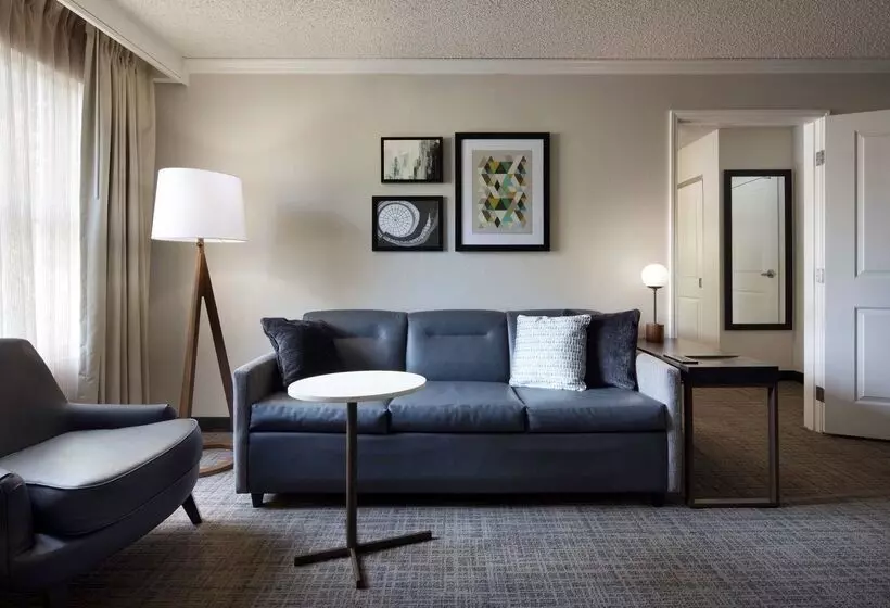 Резиденция Sonesta Es Suites Fresno