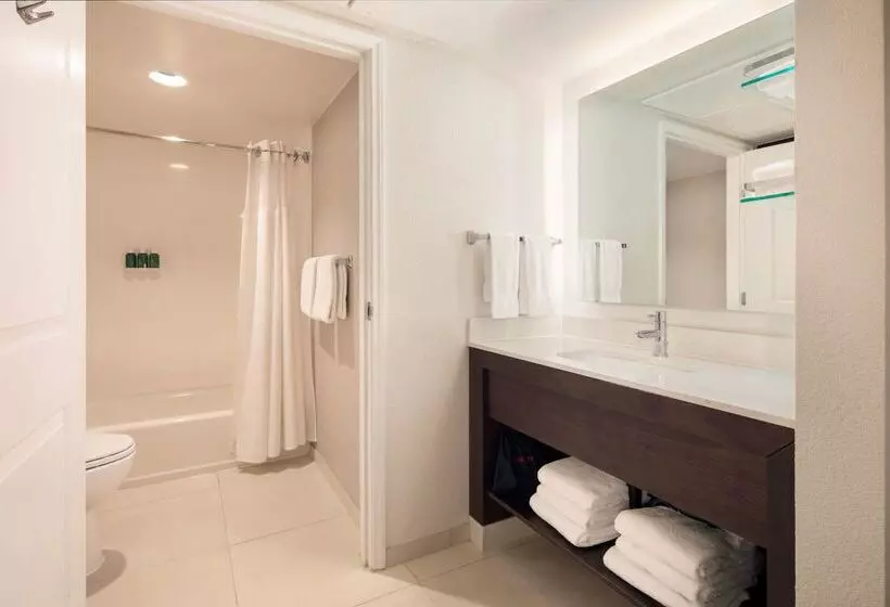 Резиденция Sonesta Es Suites Fresno