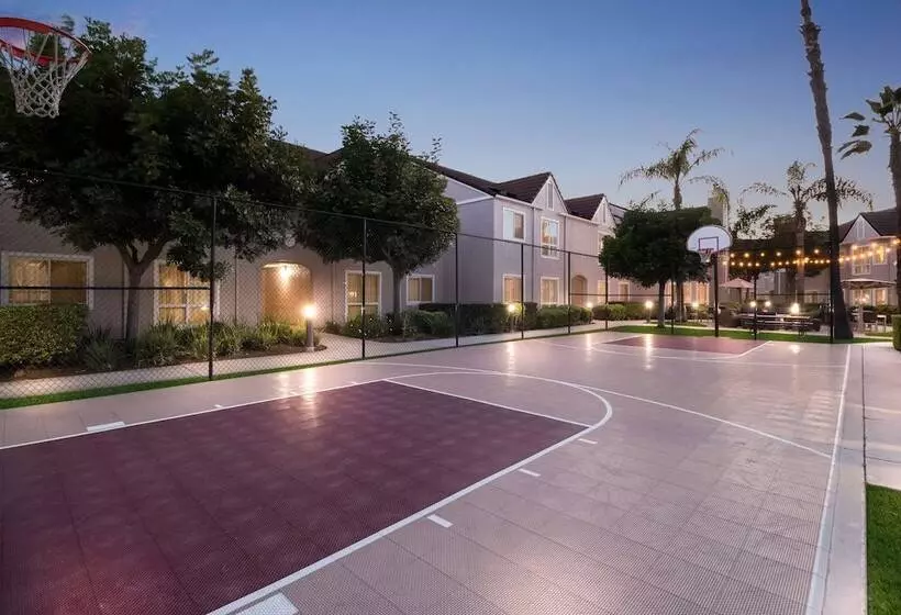 住所  Sonesta Es Suites Huntington Beach Fountain Valley