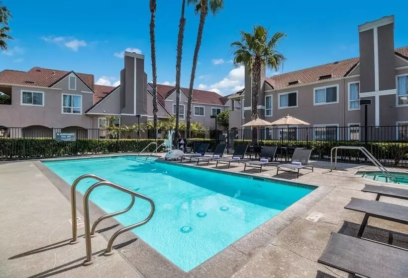 住所  Sonesta Es Suites Huntington Beach Fountain Valley