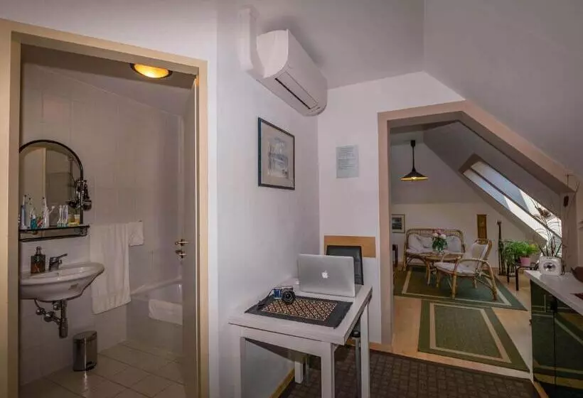 Aamiaismajoitus (B&B) Gästehaus Pointner