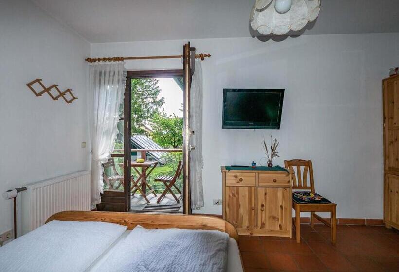 Aamiaismajoitus (B&B) Gästehaus Pointner