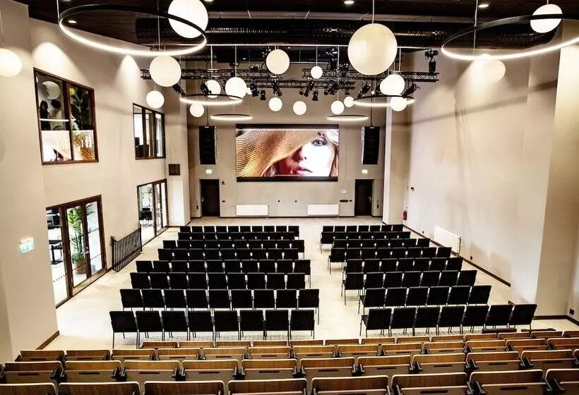 Fritiden Hotell & Kongress