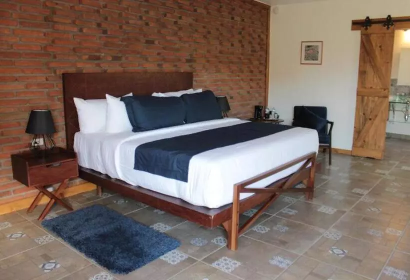 Hotel Ojo Azul Resort