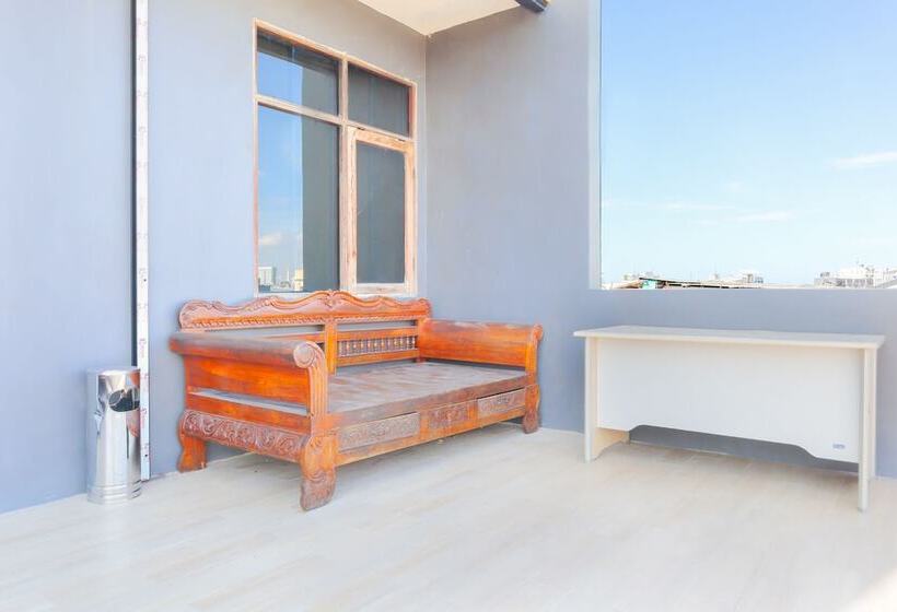 فندق Oyo 2308 Seven Season Residence