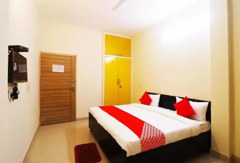 Hotelli Oyo 62159 Casa Bela