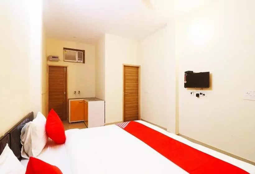 Hotelli Oyo 62159 Casa Bela