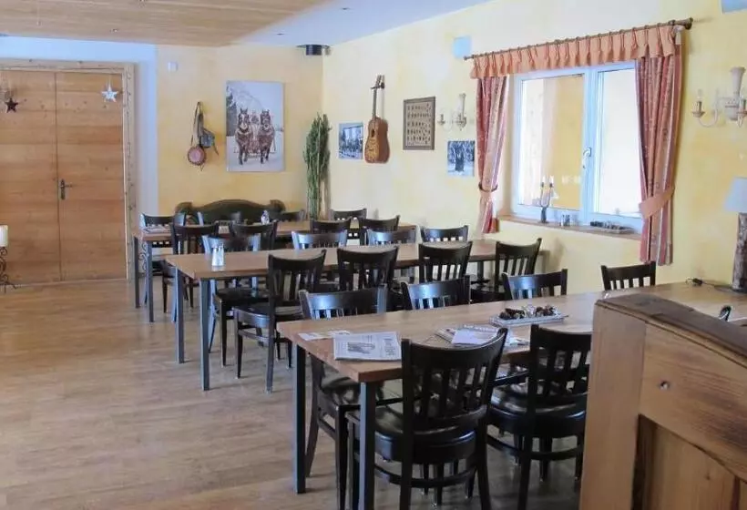 هتل Reitstall Und Saloon San Jon