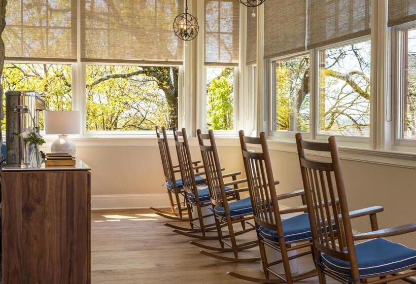 בית מלון כפרי The Abbey Inn & Spa