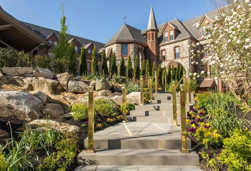 Hotelli The Abbey Inn & Spa