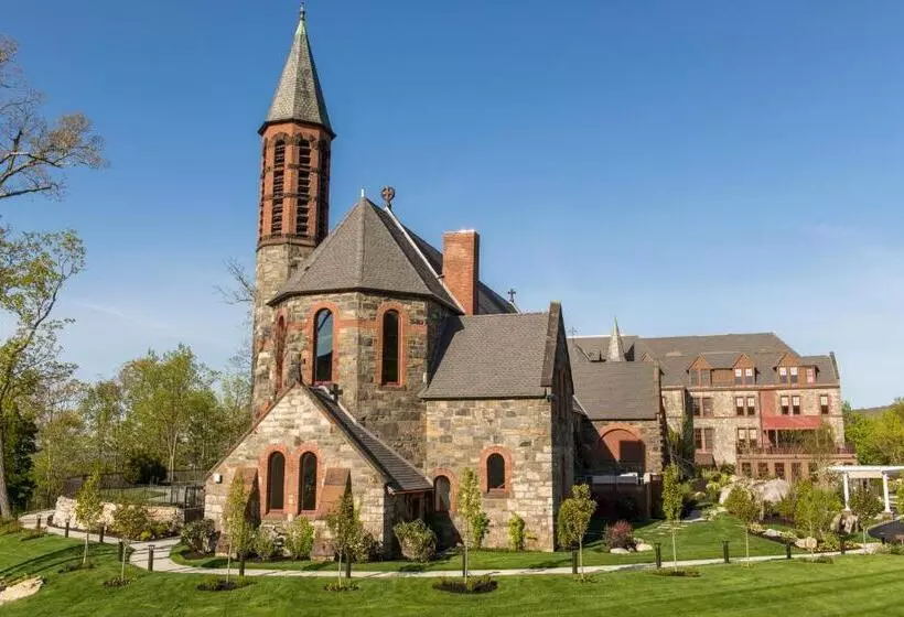 Hotelli The Abbey Inn & Spa