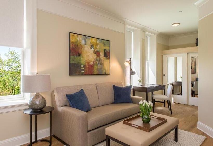 בית מלון כפרי The Abbey Inn & Spa