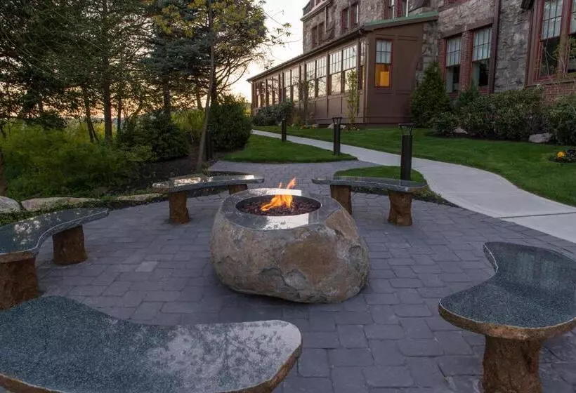 Hotelli The Abbey Inn & Spa