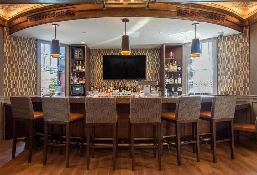 בית מלון כפרי The Abbey Inn & Spa