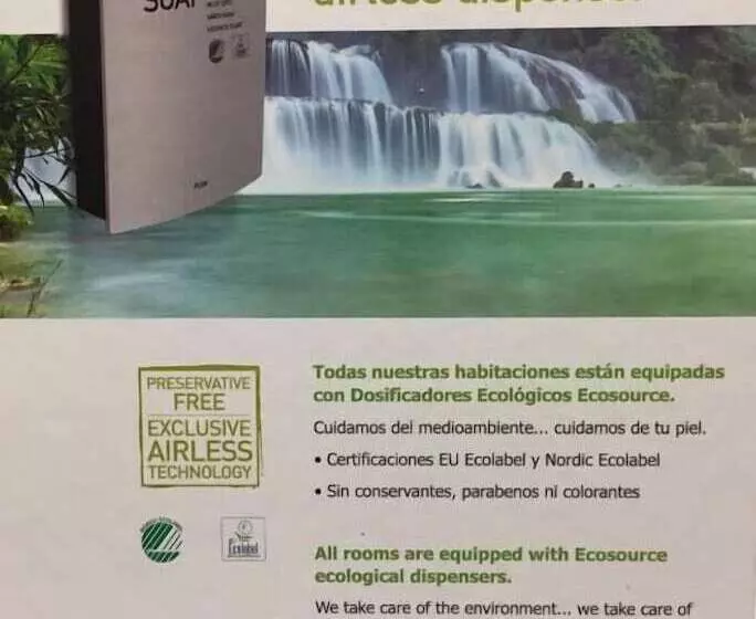 هاستل Fuencarral Rooms