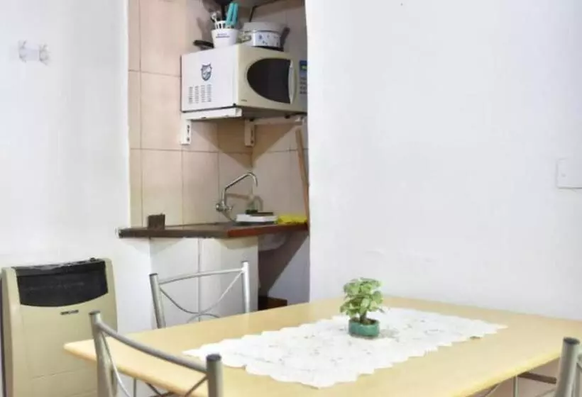 Retkeilymaja Puerto Sosiego