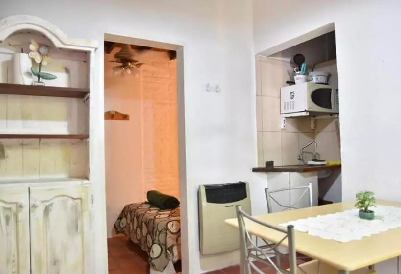 Retkeilymaja Puerto Sosiego