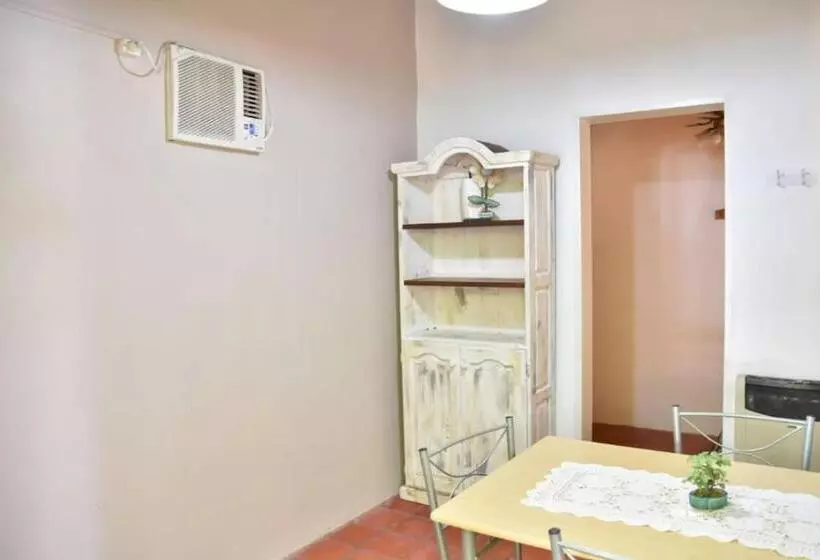 Retkeilymaja Puerto Sosiego