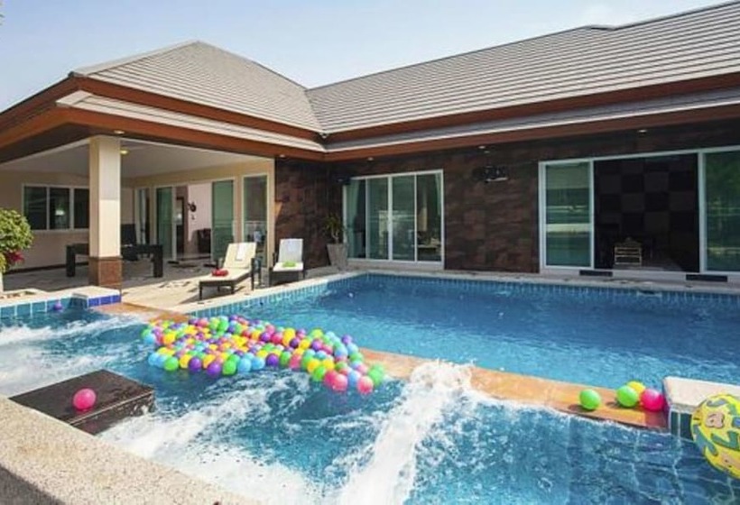 Baan Piamsuk Pool Villa By Pinky