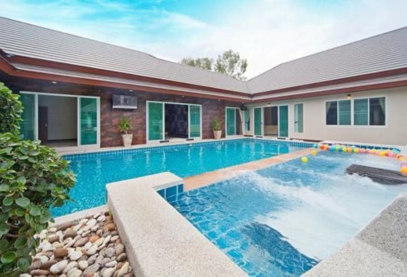 Baan Piamsuk Pool Villa By Pinky