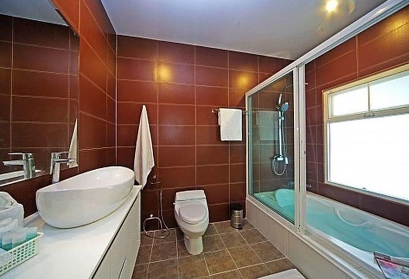 Baan Piamsuk Pool Villa By Pinky