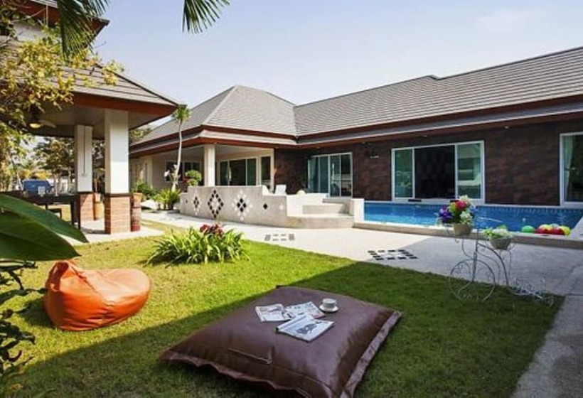 Baan Piamsuk Pool Villa By Pinky