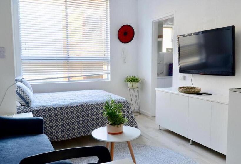 Cute Studio Apartment In Maroubra