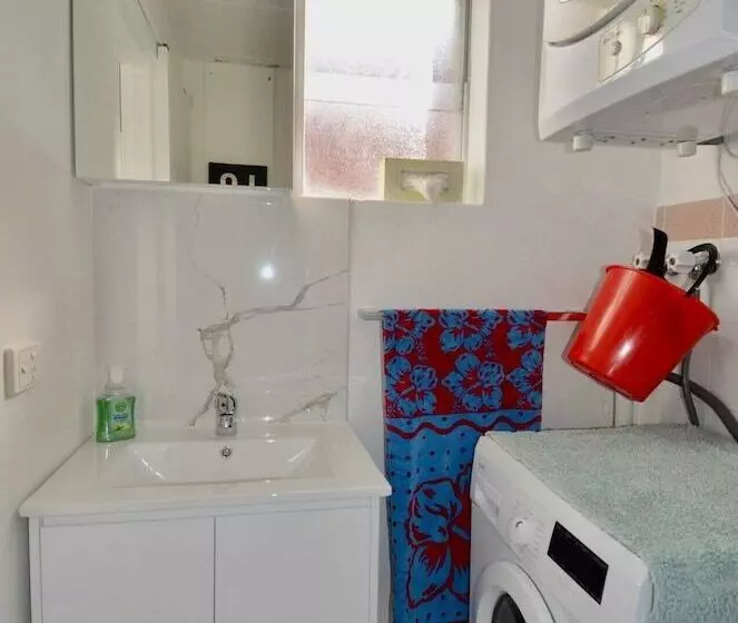 Cute Studio Apartment In Maroubra