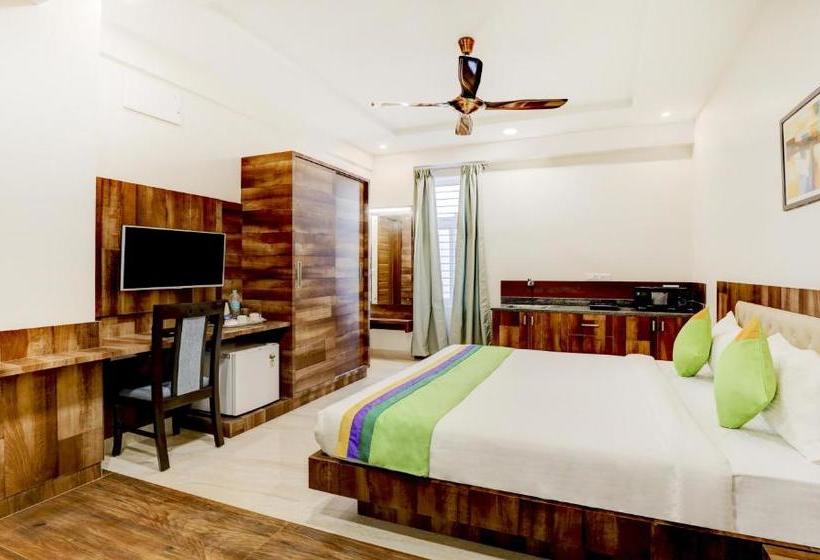 Treebo Trend Emora Hotel And Suites Brookfield