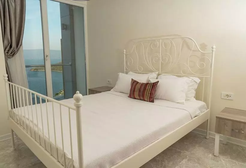 Adabuku Villas