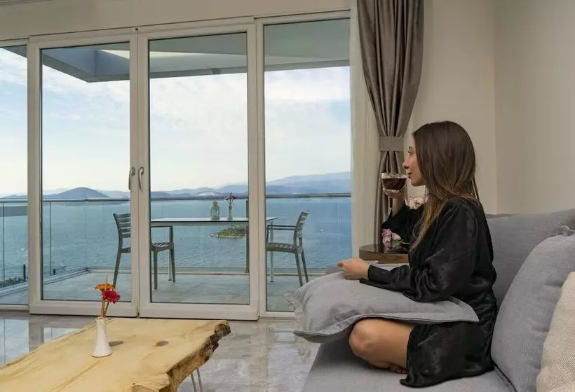Adabuku Villas