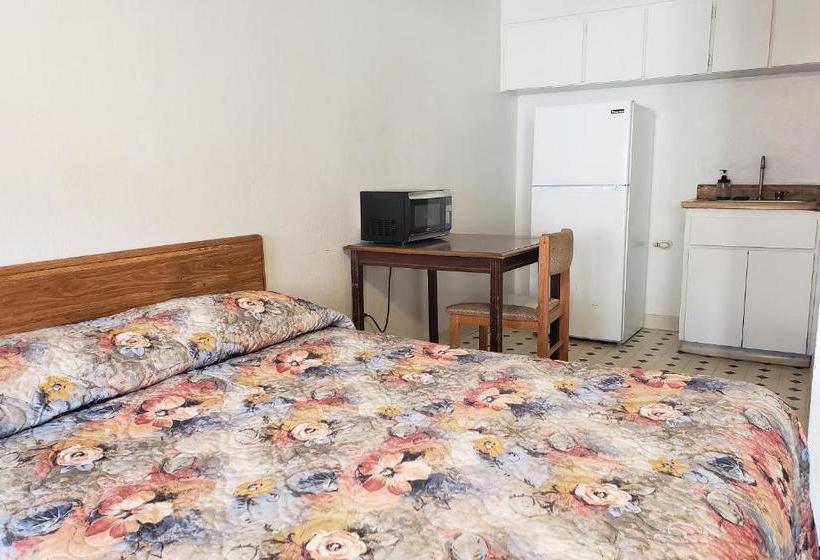 호텔 Coalinga Hwy 33 East