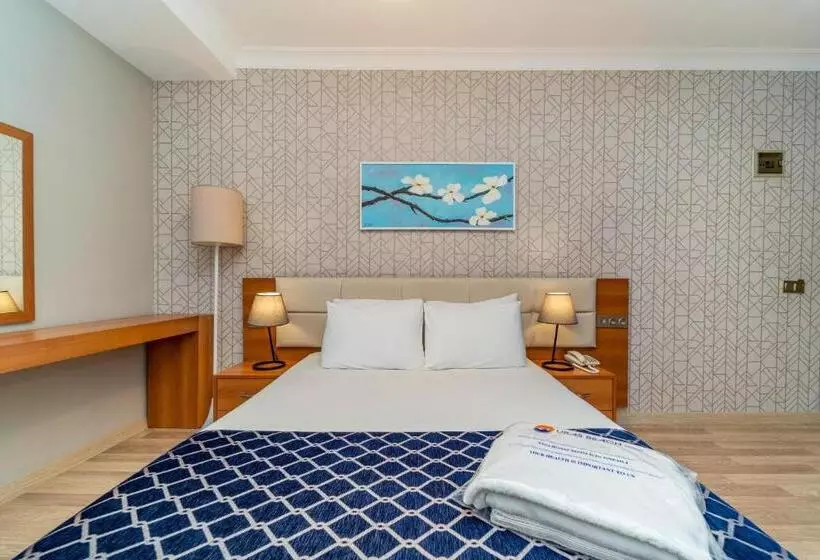 Hotelli Uras Beach