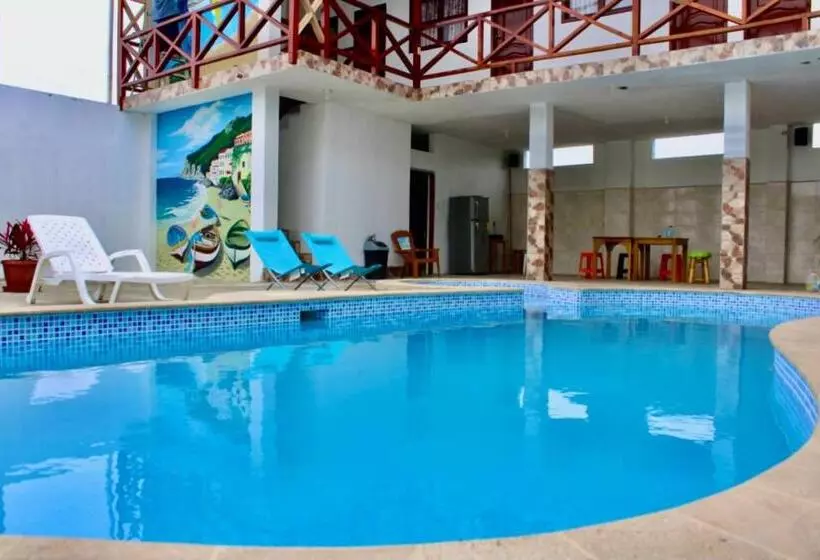 Majatalo Hostal Laurita Beach