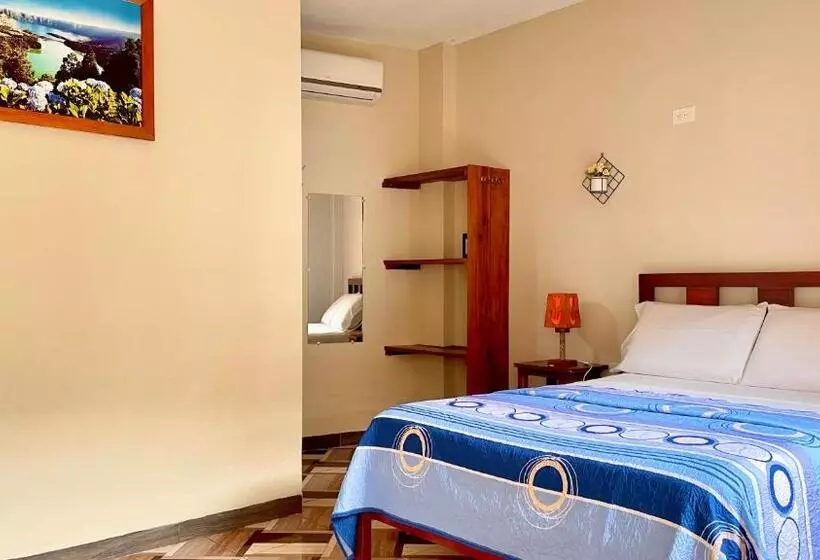 Majatalo Hostal Laurita Beach