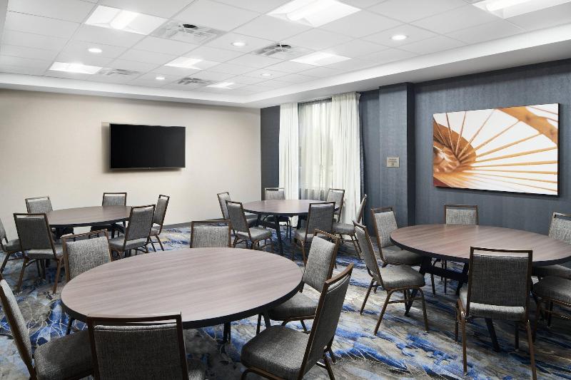 فندق Fairfield Inn & Suites Tampa Riverview