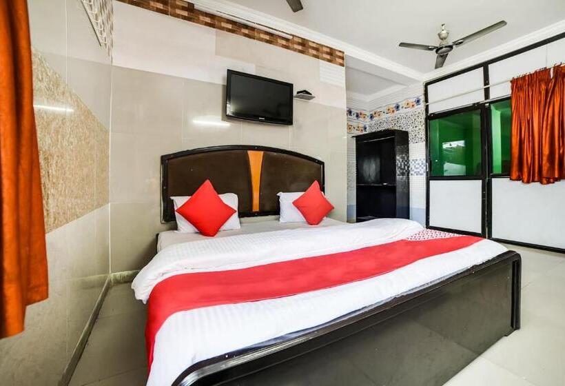 בית מלון כפרי Oyo 67287 Dkr Regency