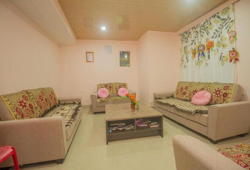 فندق Oyo 67708 Brikcha Mukhia Home Stay