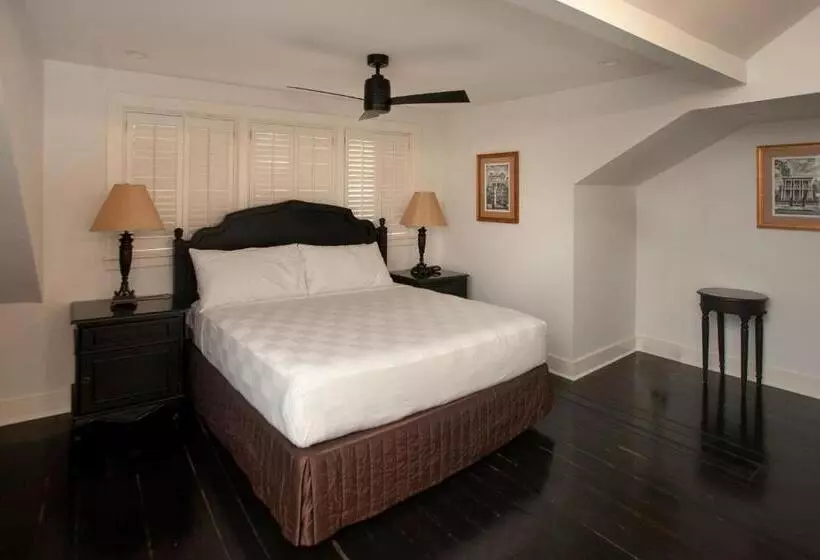 Отель Royal Residence