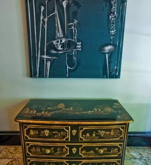 Отель Royal Residence