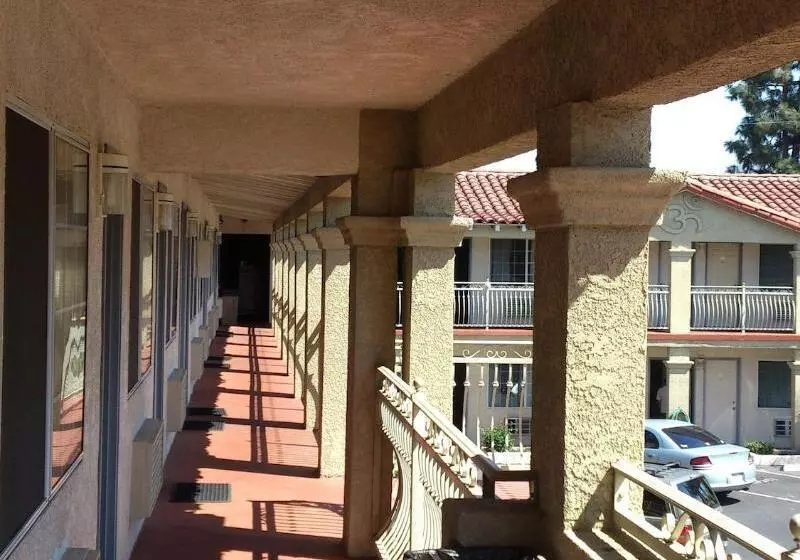 ホテル Santa Ana Travel Inn