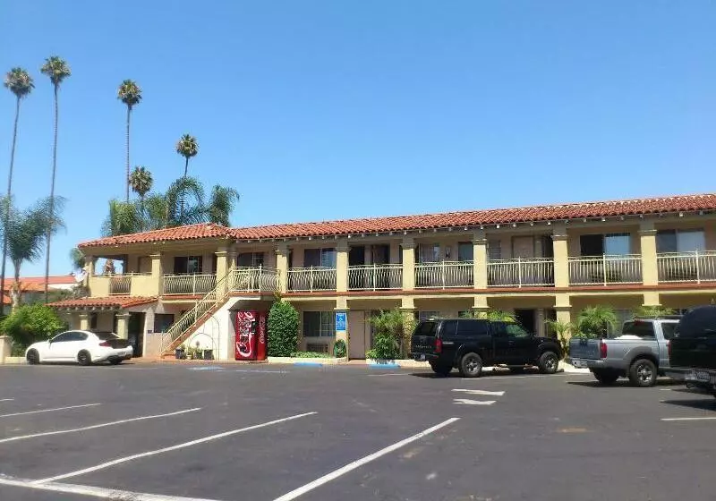 ホテル Santa Ana Travel Inn