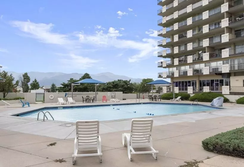 בית מלון כפרי Satellite