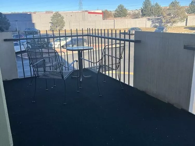 בית מלון כפרי Satellite