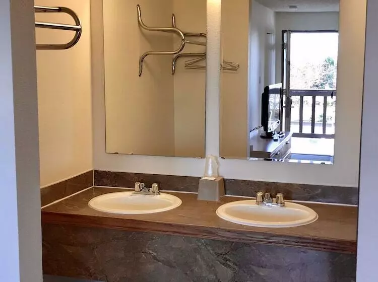 ホテル Seatac Airport Value Inn