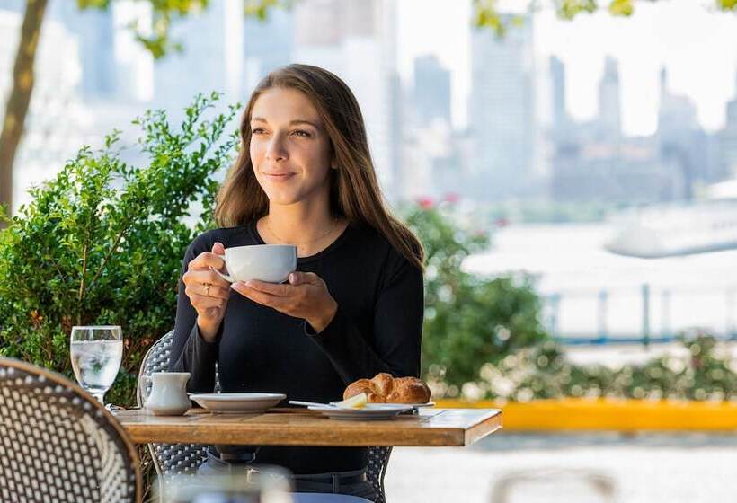 ホテル Sheraton Lincoln Harbor