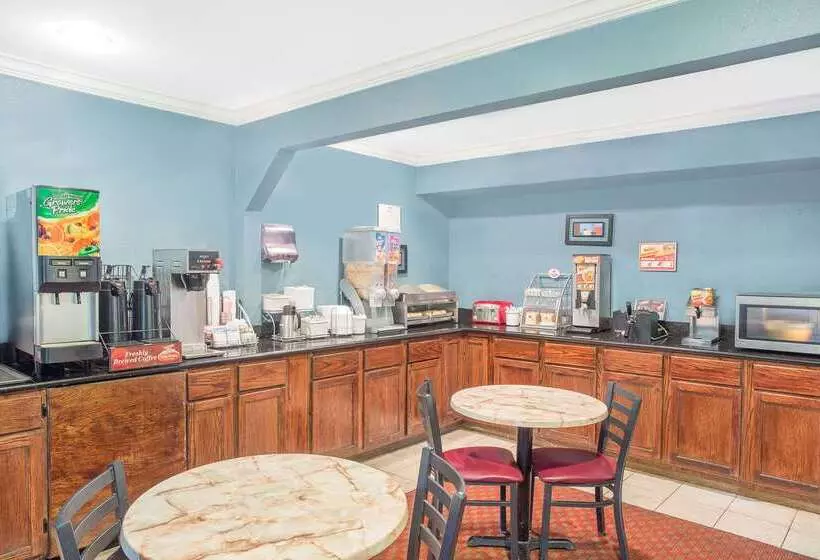 酒店 Super 8 By Wyndham San Angelo