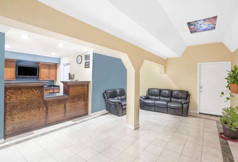 فندق Super 8 By Wyndham San Angelo