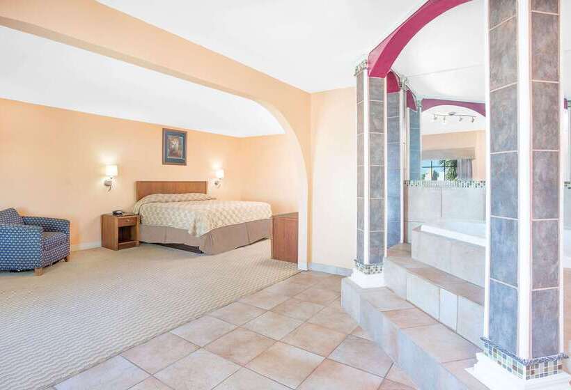 فندق Super 8 By Wyndham San Angelo